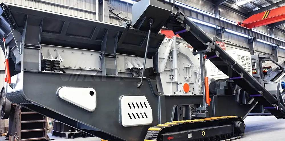 Mobile impact crusher crushing concrete, full unit