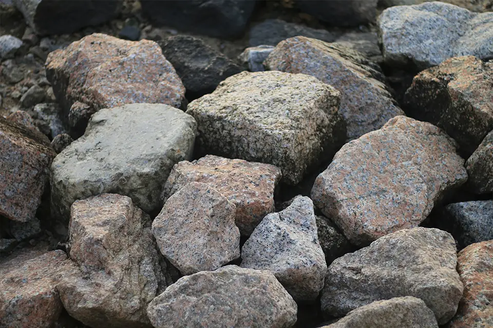 How to Produce Cubical Granite Aggregate: Chamber Design and Crusher Setup